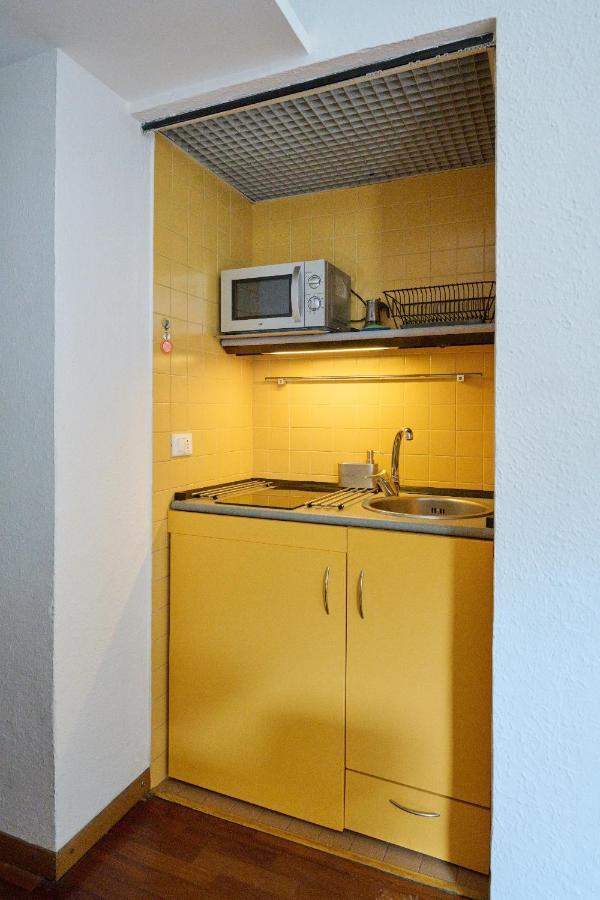 Artist Nadia'S Apartment In Porta Vercellina Milánó Kültér fotó